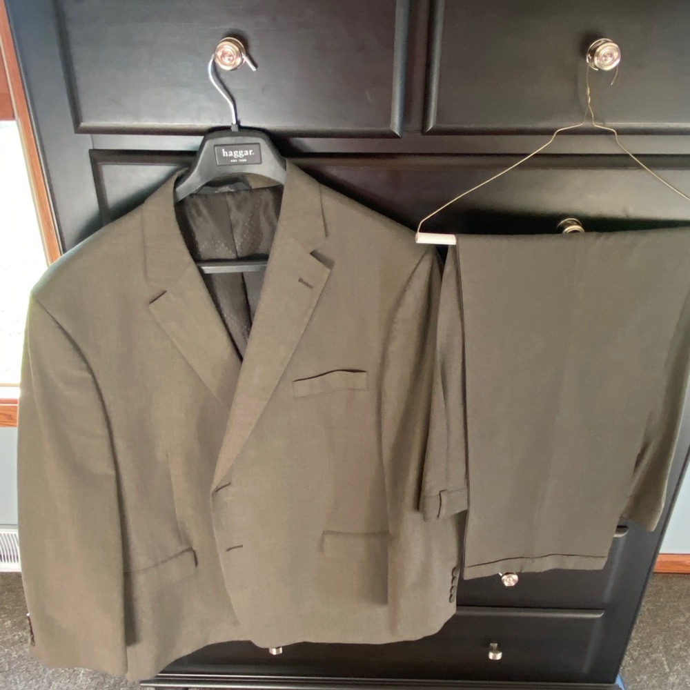 Suit Haggar